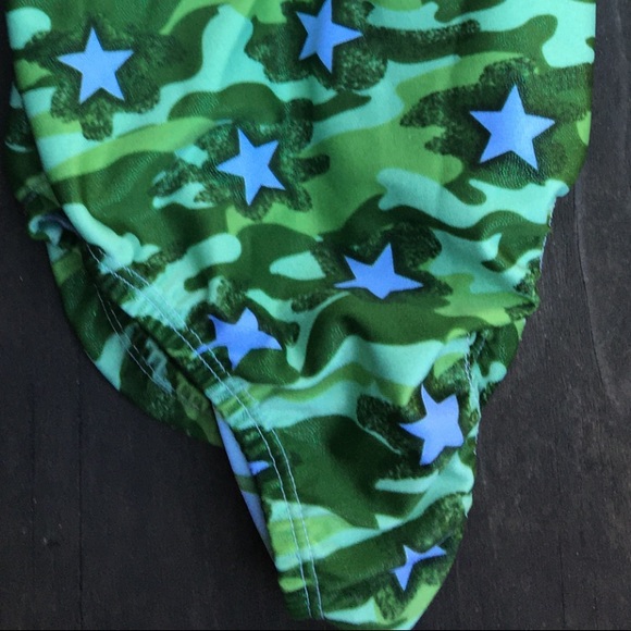 Child’s Motion Sports Leotard - Picture 6 of 6